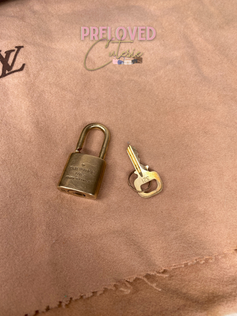 Louis Vuitton Speedy 30cm with Lock and Key