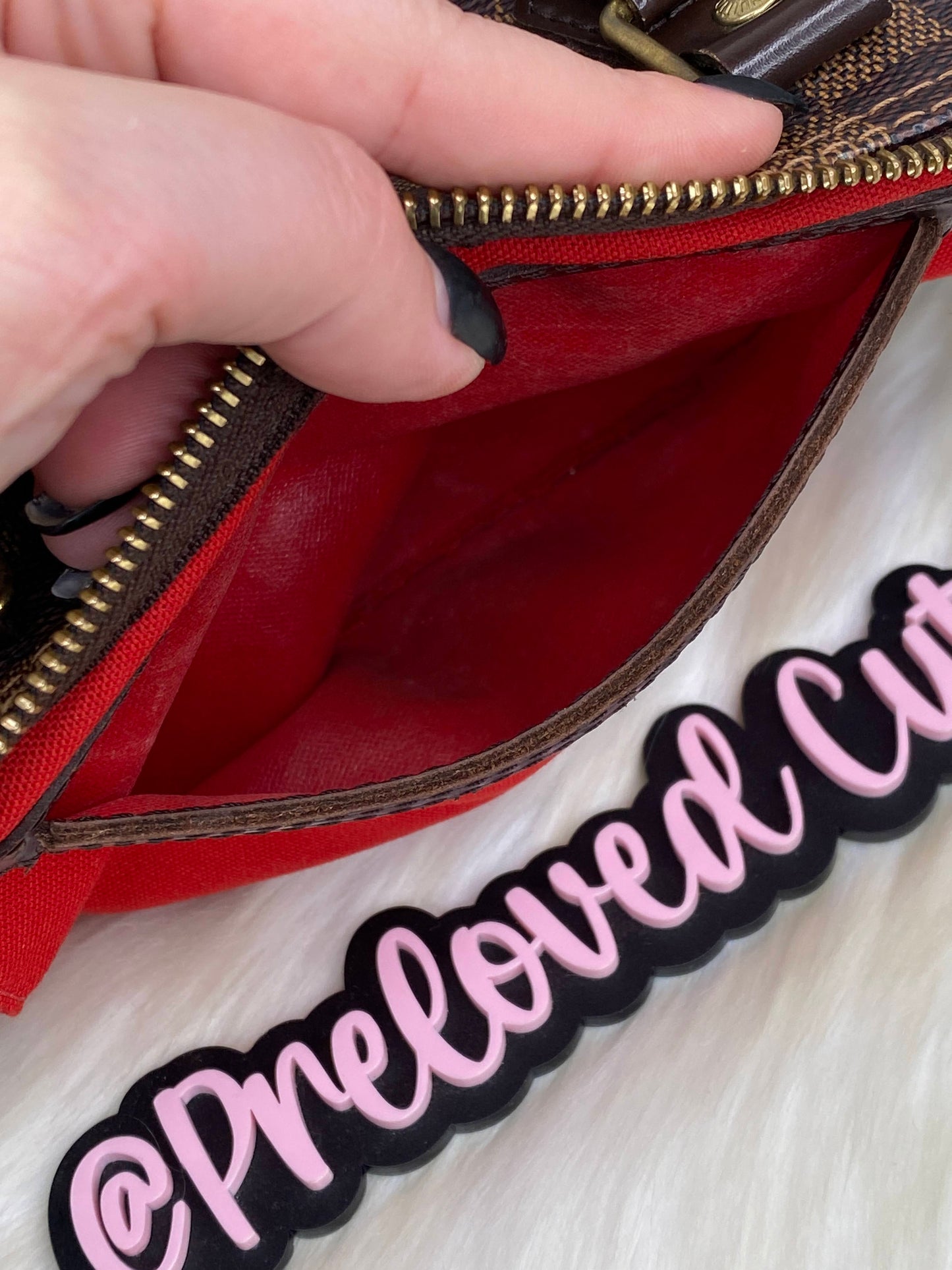 Louis Vuitton Speedy 30 in Damier Ebene / LV Vintage Pre-Loved Handbag