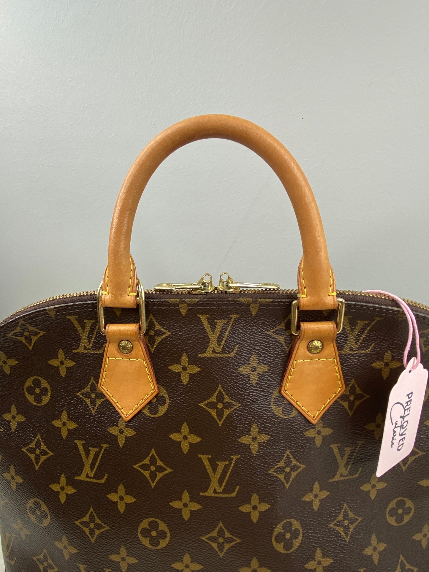 Louis Vuitton Alma PM in Monogram Canvas / LV Vintage Pre-Loved Handbag