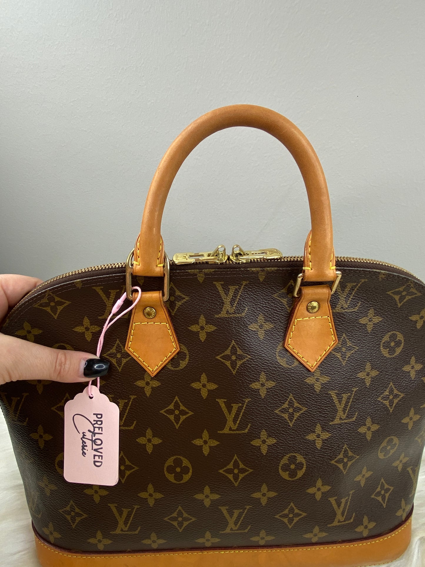 Louis Vuitton Alma PM in Monogram Canvas / LV Vintage Pre-Loved Handbag