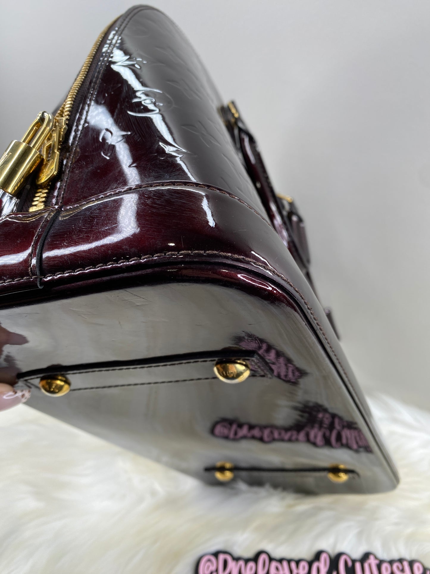 Louis Vuitton Alma GM Vernis in Amarante Red - LV Pre-Loved