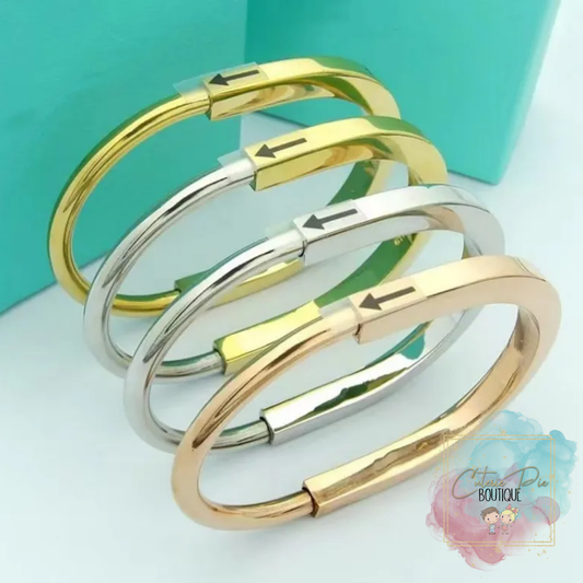 STAINLESS JEWELRY - Twist and Lock Bracelet