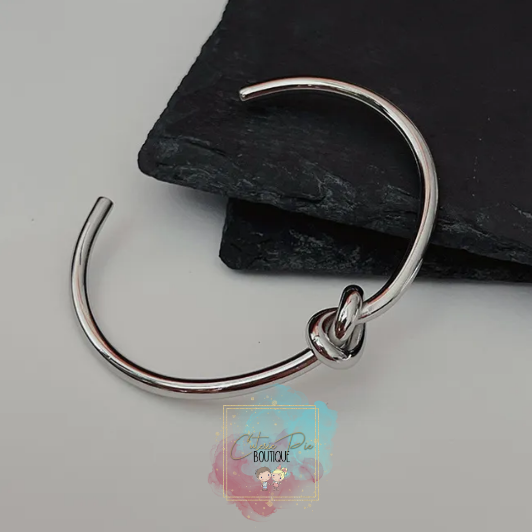 STAINLESS JEWELRY - Knot Cuff / Bracelet