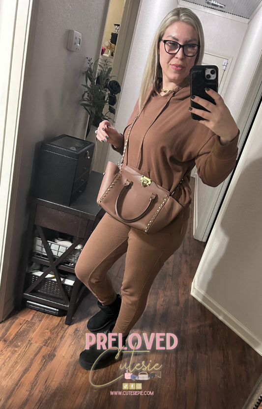 Valentino Garavani Small Rockstud Tote in Poudre - 2-way - Crossbody - Vintage Pre-Loved Handbag