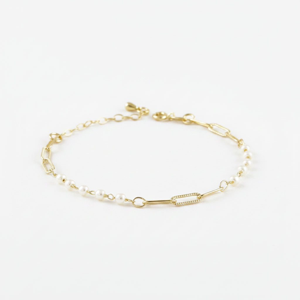 GOLD FILLED - BRACELET - PEARLS + PAPERCLIP DIAMOND CUT