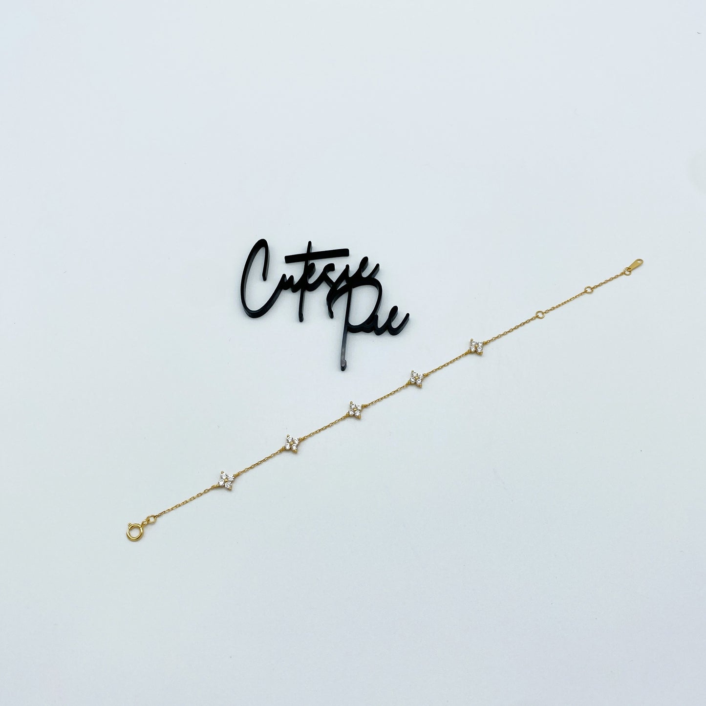 Dainty Flower Bracelet | 18K Gold-Plated | Sterling Silver