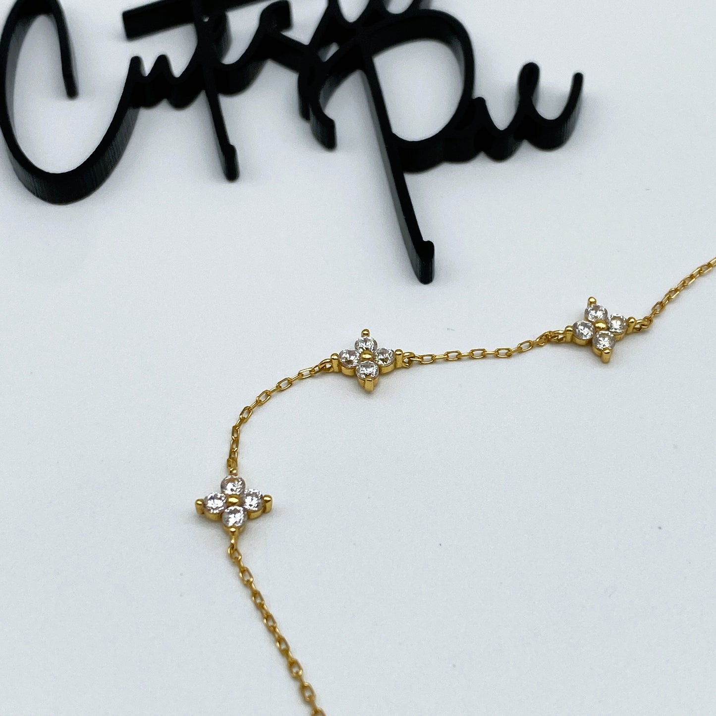 Dainty Flower Bracelet | 18K Gold-Plated | Sterling Silver