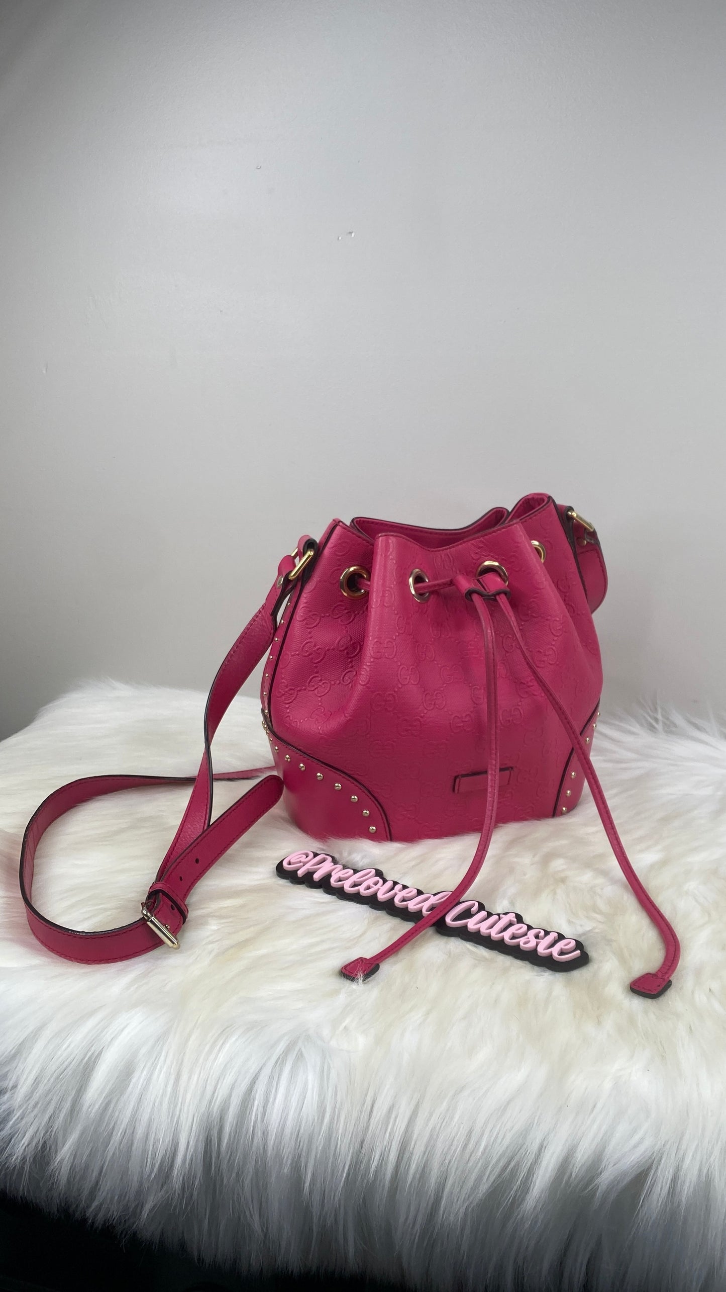 LIMITED EDITION 🦄 Gucci Hilary Lux GG Studded Bucket Bag in Pink - 2 way - crossbody - Vintage Pre-Loved Handbag