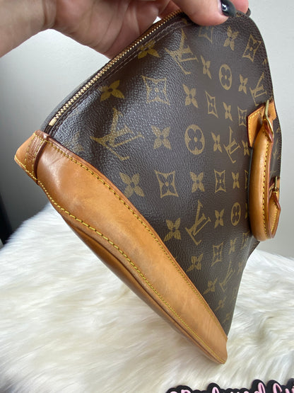 Louis Vuitton Alma PM in Monogram Canvas  / LV Vintage Pre-Loved Handbag