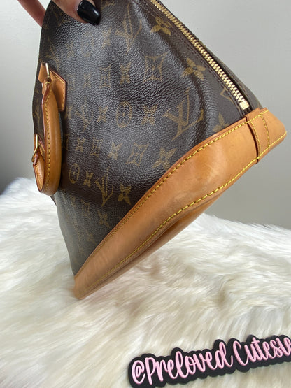 Louis Vuitton Alma PM in Monogram Canvas  / LV Vintage Pre-Loved Handbag