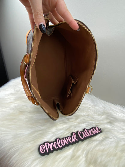 Louis Vuitton Alma PM in Monogram Canvas  / LV Vintage Pre-Loved Handbag