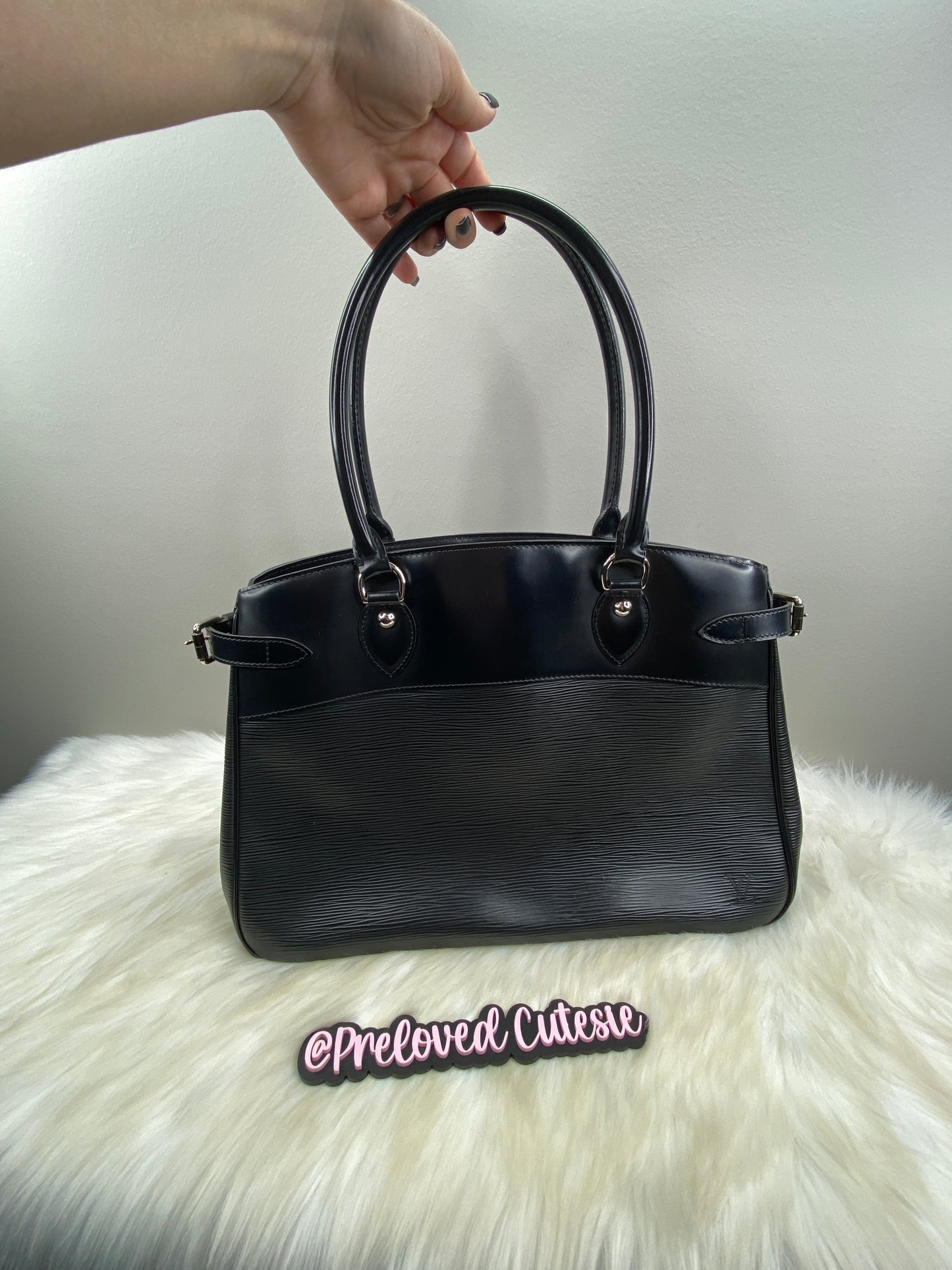 Louis Vuitton | Passy GM Shoulder Bag | Black Epi Leather