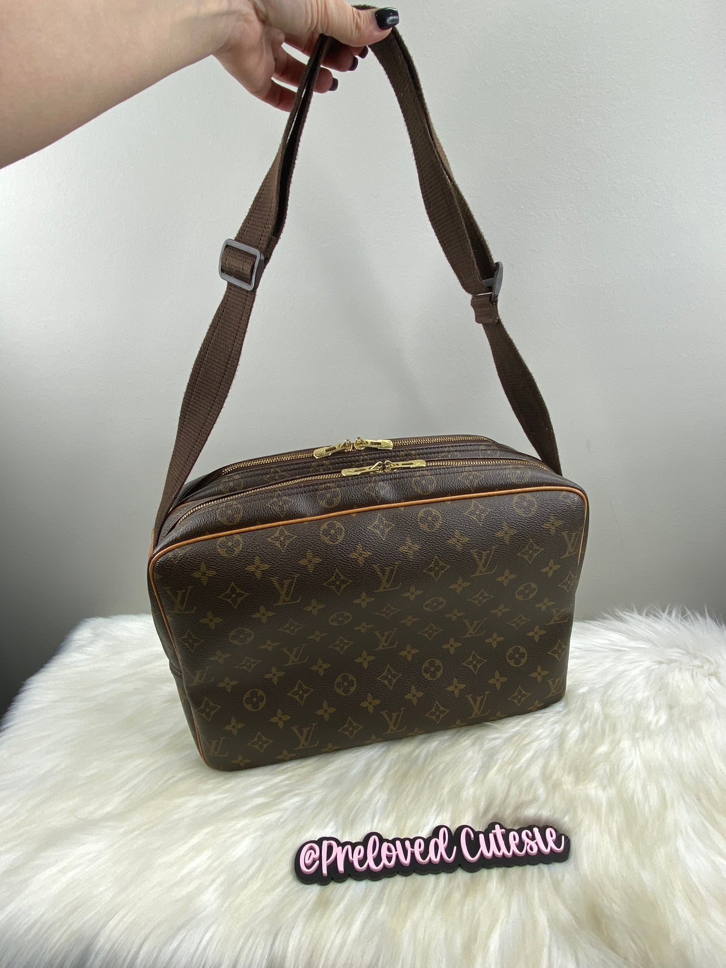 Louis Vuitton | Reporter GM Messenger Bag | Monogram Canvas