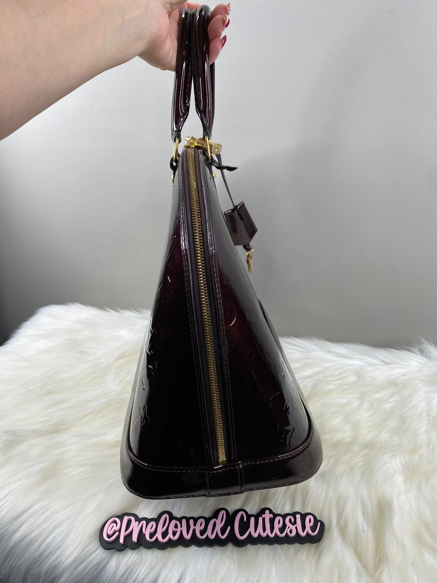 Louis Vuitton Alma GM Vernis in Amarante Red - LV Pre-Loved