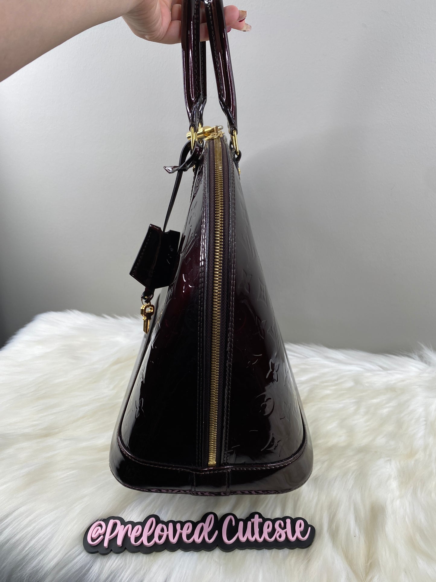 Louis Vuitton Alma GM Vernis in Amarante Red - LV Pre-Loved