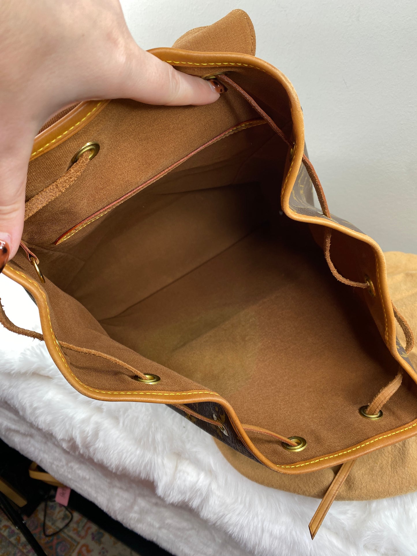 PRE-LOVED CUTESIE - LOUIS VUITTON MONTSOURIS GM BACKPACK MONOGRAM