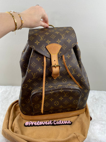PRE-LOVED CUTESIE - LOUIS VUITTON MONTSOURIS GM BACKPACK MONOGRAM