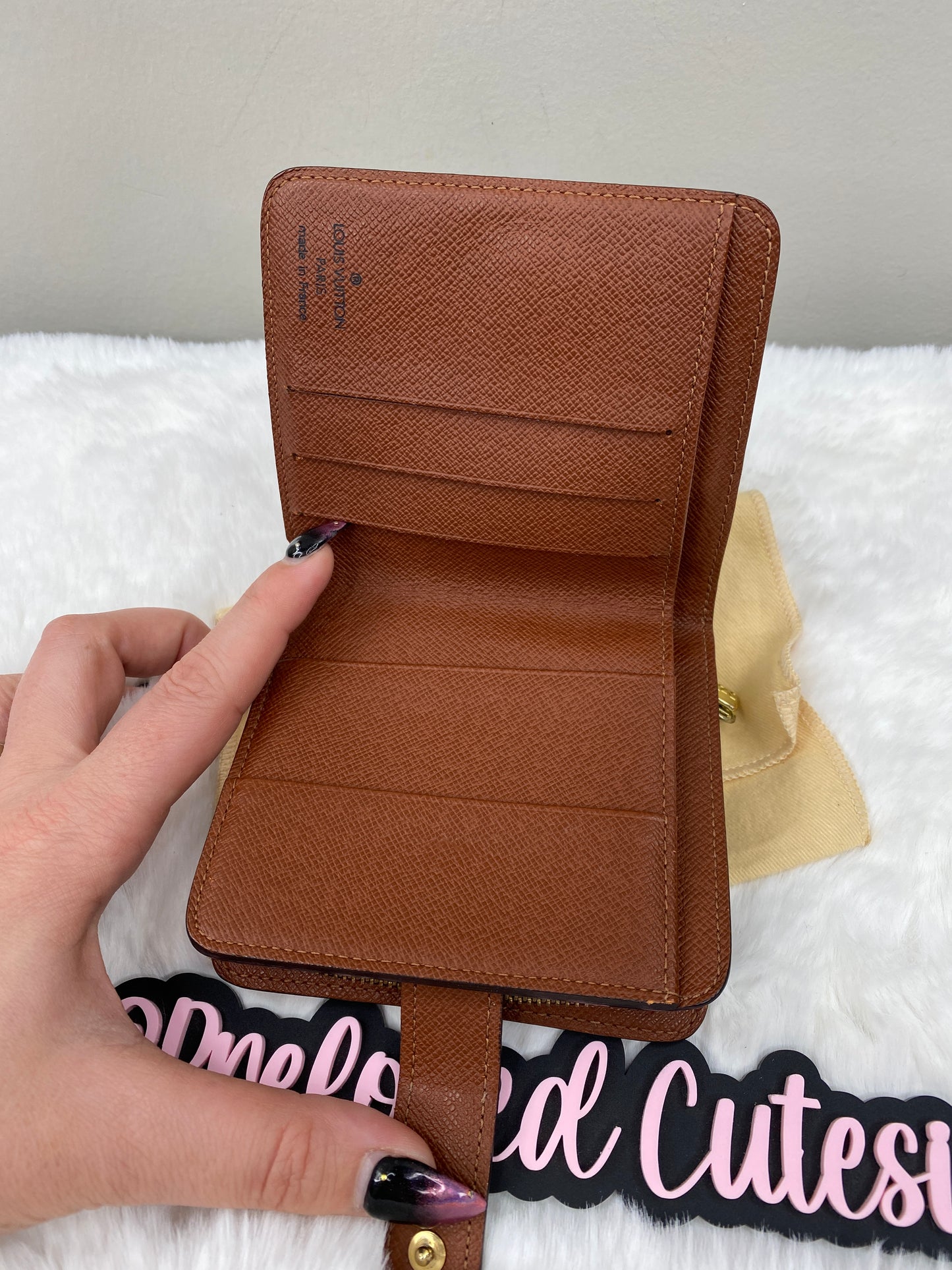 CUTESIE PRE-LOVED - LOUIS VUITTON - VINTAGE MONOGRAM ZIP COMPACT WALLET / CARD HOLDER