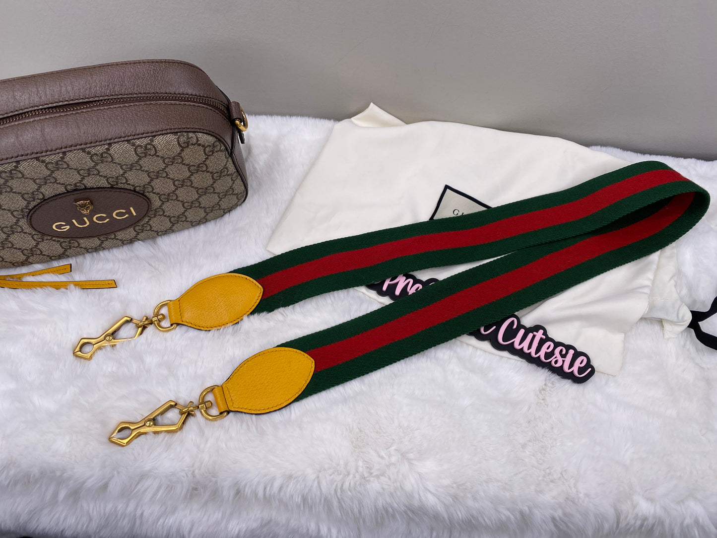 Gucci Neo Vintage | GG Supreme Canvas | Messenger Crossbody Bag
