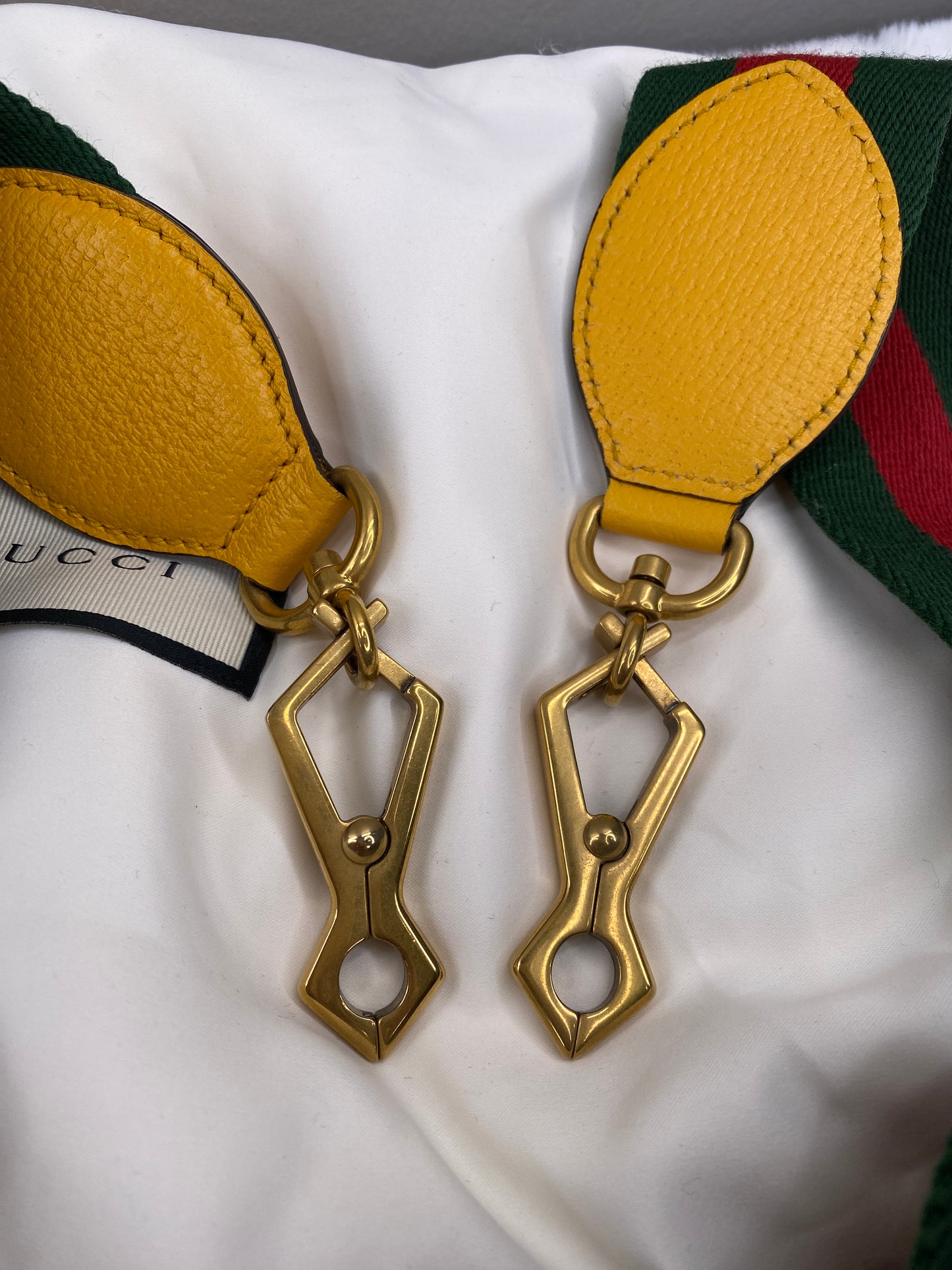Gucci Neo Vintage | GG Supreme Canvas | Messenger Crossbody Bag