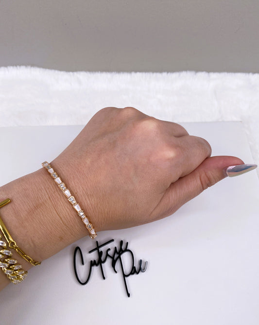 PREMIUM GOLD PLATED - BRACELET - TAPERED SCALE BANGLE